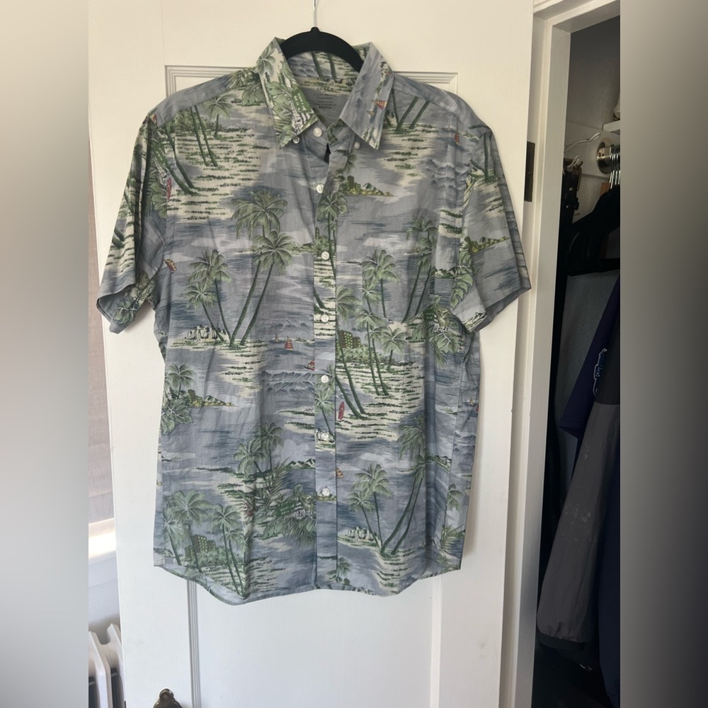 Jcrew Hawaiian Print Light Weight Chambray size Medium